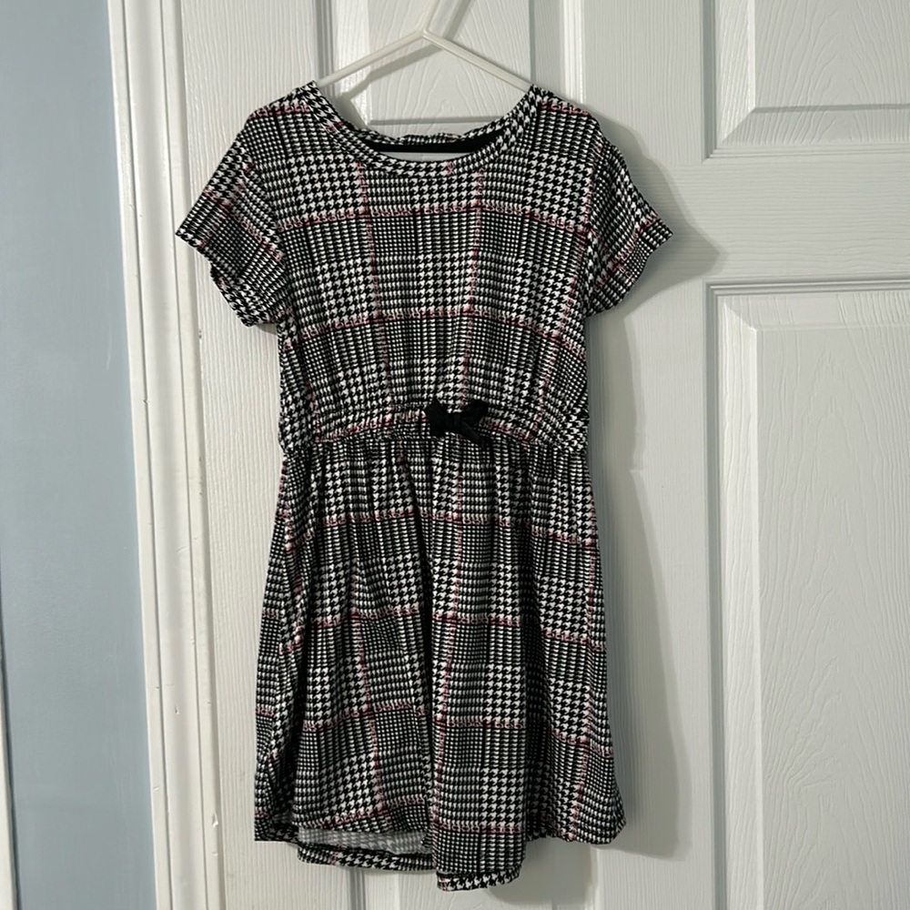 Size 7/8 girld dress by Bebe